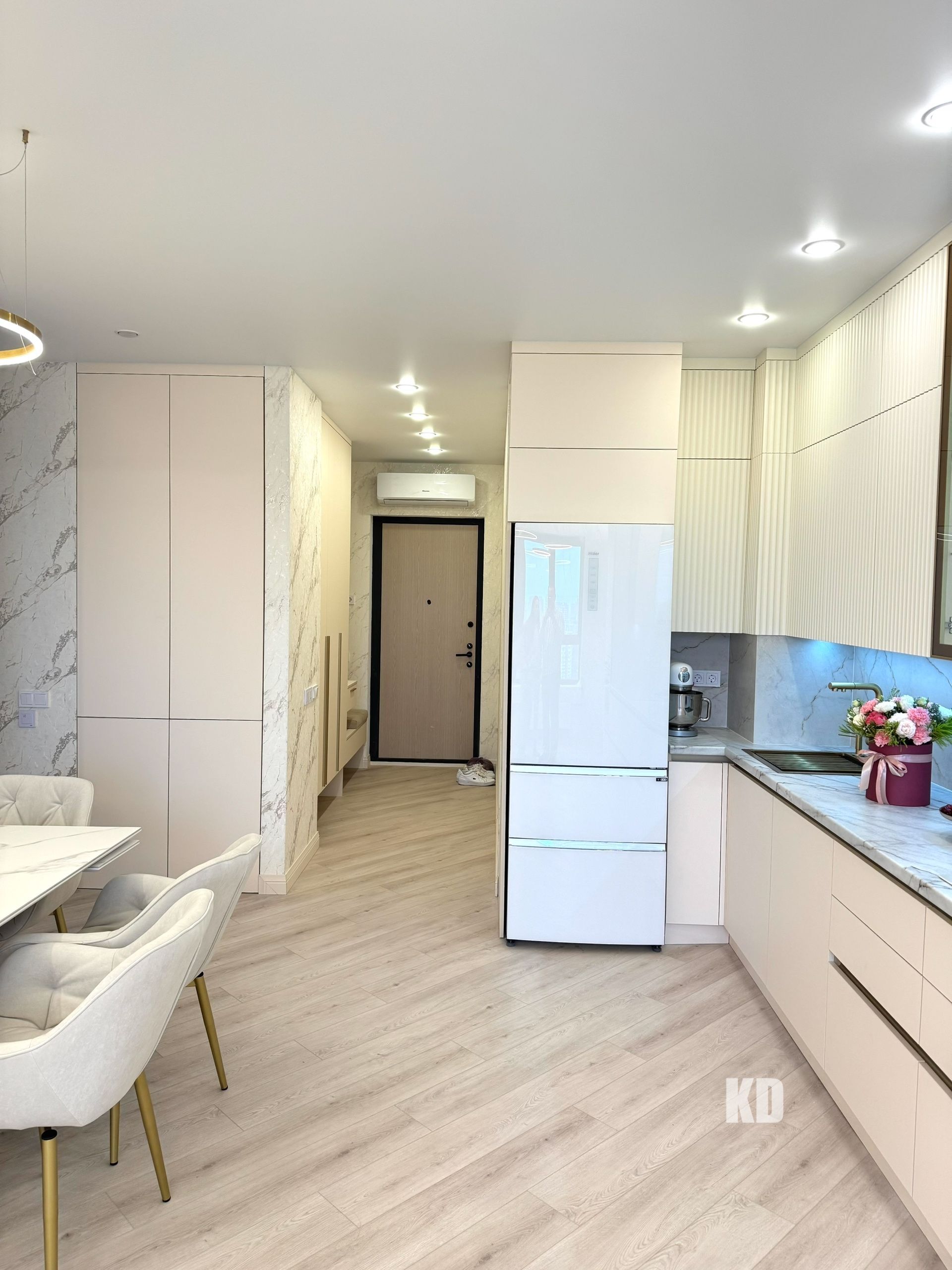 Кухня современная Precision Cabinetry Кухня современная Precision Cabinetry